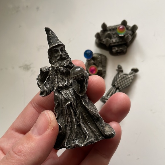 Small Wizard Castle lot for crafting. - Picture 6 of 6